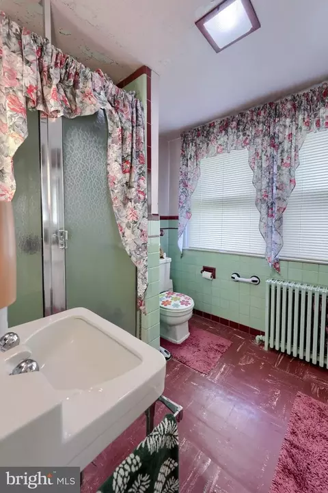 Bath - 310 N State St, Shillington, PA 19607 photo 2 of 2