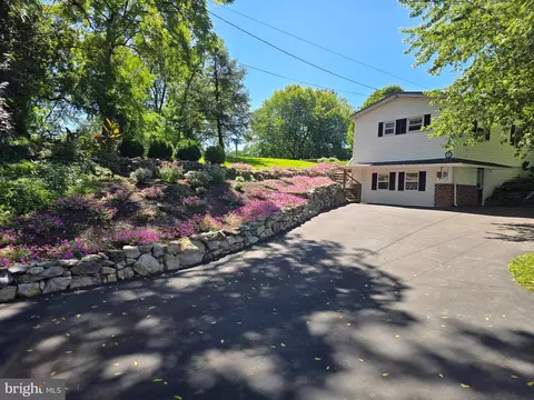 28 Lily Ln, Fleetwood, PA 19522