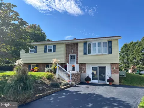 418 Good Ave, Womelsdorf, PA 19567