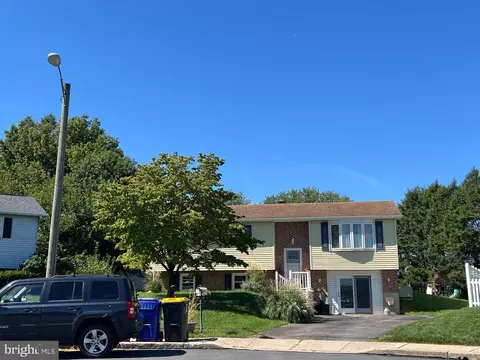 418 Good Ave, Womelsdorf, PA 19567
