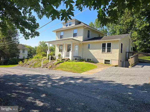 26 Clayton Ave, Hamburg, PA 19526