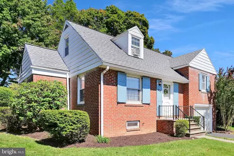 Exterior - 605 Meade Ter, Reading, PA 19607 photo 2 of 7