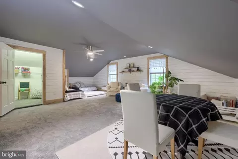 Entry Way - 603 State St, Shillington, PA 19607 photo 8 of 10