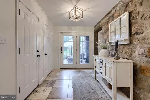 Entry Way - 603 State St, Shillington, PA 19607 photo 5 of 10