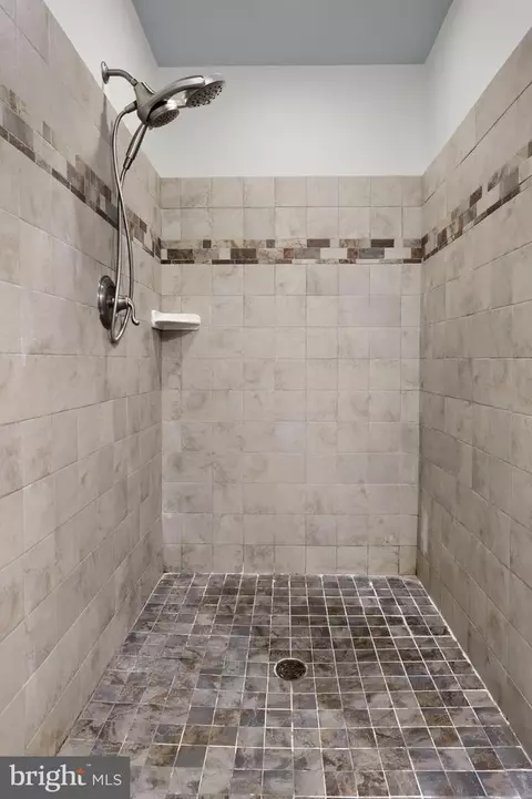 Bath - 603 State St, Shillington, PA 19607 photo 4 of 5