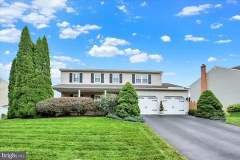 Exterior - 3104 Daniel Dr, Sinking Spring, PA 19608 photo 4 of 10