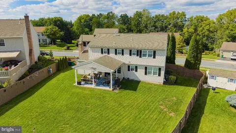 View/Area - 3104 Daniel Dr, Sinking Spring, PA 19608 photo 2 of 4