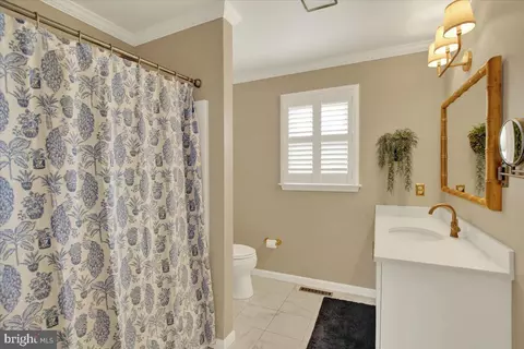 Bath - 3104 Daniel Dr, Sinking Spring, PA 19608 photo 2 of 3