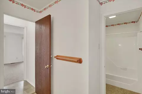 Entry Way - 4674 Pheasant Run N, Reading, PA 19606 photo 2 of 3
