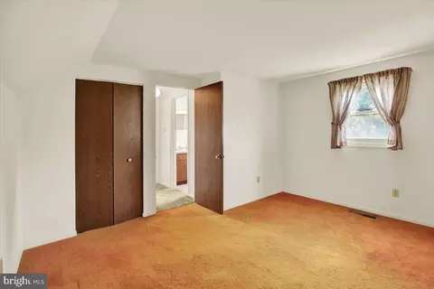 Bedroom - 4674 Pheasant Run N, Reading, PA 19606 photo 3 of 5