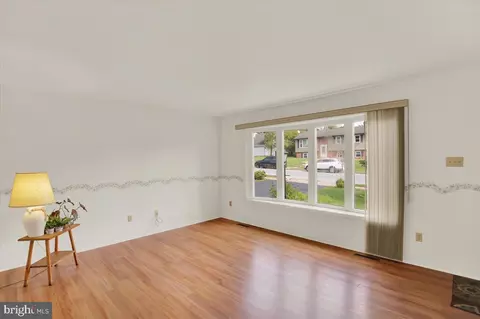 Living - 4674 Pheasant Run N, Reading, PA 19606 photo 2 of 5