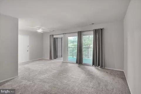 Living - 14 F Fairway Rd, Reading, PA 19607 photo 4 of 6