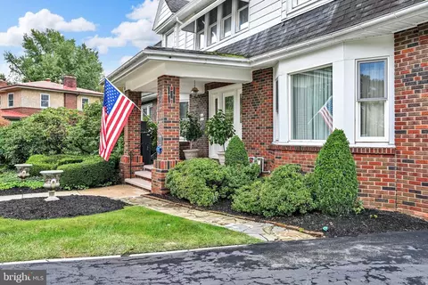 Exterior - 24 Upland Rd, Reading, PA 19609 photo 4 of 29