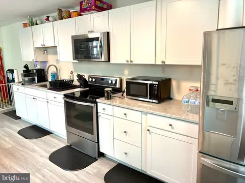 Kitchen - 833 Rose St, Reading, PA 19601 photo 2 of 3