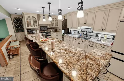Kitchen - 10 Nassau Cir, Reading, PA 19607 photo 2 of 5