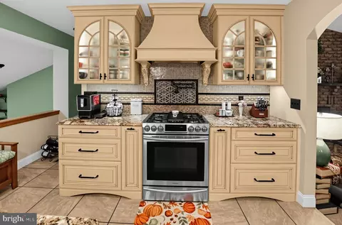 Kitchen - 10 Nassau Cir, Reading, PA 19607 photo 5 of 5