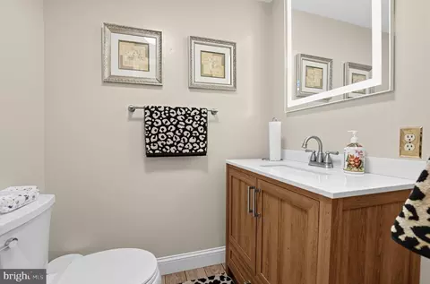 Bath - 10 Nassau Cir, Reading, PA 19607 photo 3 of 4