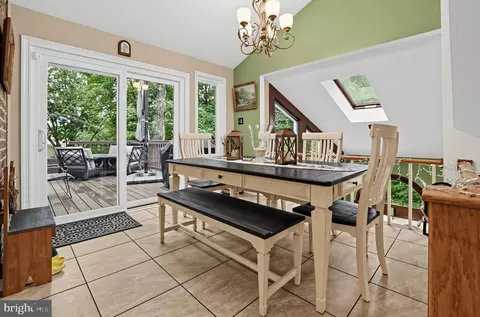 Dining - 10 Nassau Cir, Reading, PA 19607 photo 1 of 2