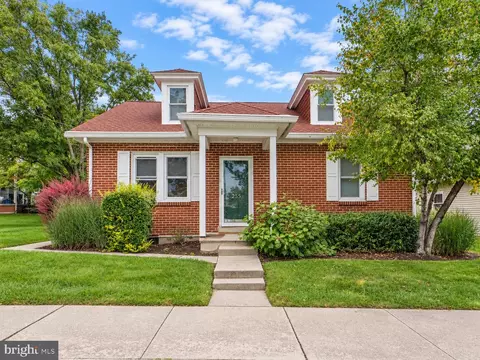 255 Nichols St, Leesport, PA 19533