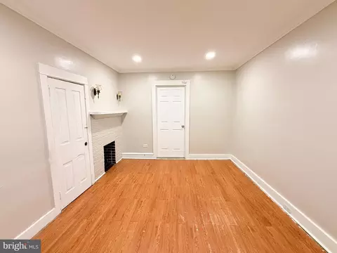 Living - 431 Pine St, Reading, PA 19602 photo 1 of 4