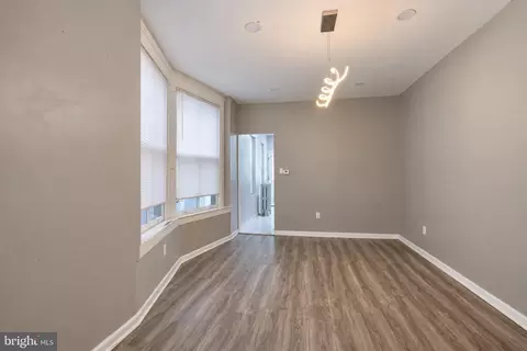 Living - 346 Spring St, Reading, PA 19601 photo 2 of 5