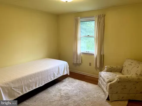 Bedroom - 1040 Baker Rd, Sinking Spring, PA 19608 photo 2 of 4