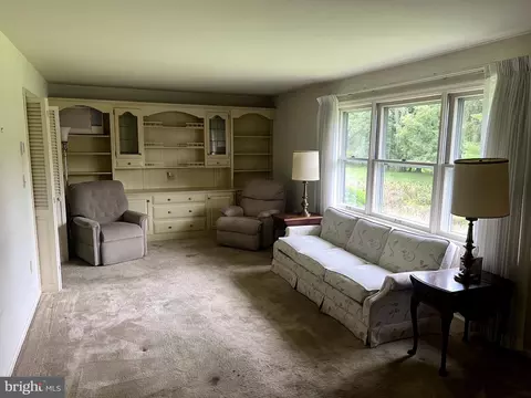 Living - 1040 Baker Rd, Sinking Spring, PA 19608 photo 1 of 4