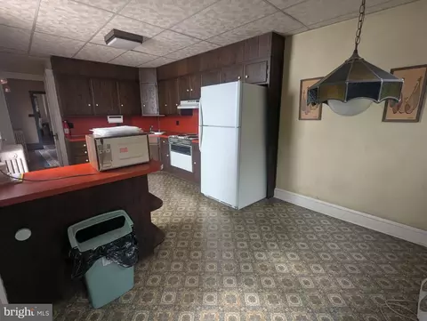 Entry Way - 114 W Oley St, Reading, PA 19601 photo 1 of 2