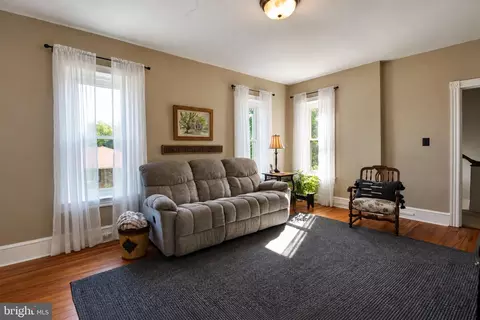 Living - 5 Bowers Rd, Reading, PA 19605 photo 2 of 2
