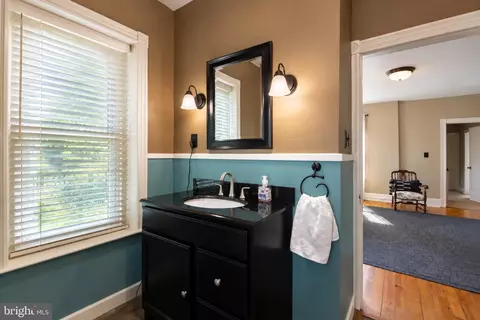 Entry Way - 5 Bowers Rd, Reading, PA 19605 photo 4 of 5