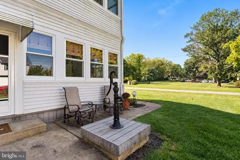Exterior - 5 Bowers Rd, Reading, PA 19605 photo 9 of 21