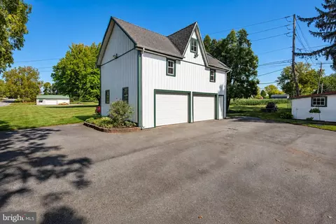 Exterior - 5 Bowers Rd, Reading, PA 19605 photo 12 of 21