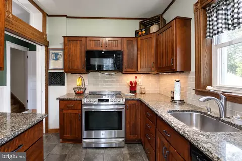 Kitchen - 5 Bowers Rd, Reading, PA 19605 photo 2 of 3