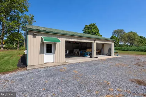 Exterior - 5 Bowers Rd, Reading, PA 19605 photo 20 of 21