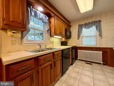 Kitchen - 111 Old Fritztown Rd, Reading, PA 19607 photo 1 of 3