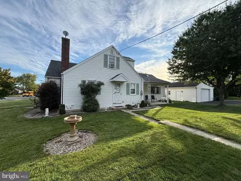 Exterior - 111 Old Fritztown Rd, Reading, PA 19607 photo 4 of 6