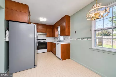 Kitchen - 1909 Andre Ct, Wyomissing, PA 19610 photo 1 of 6