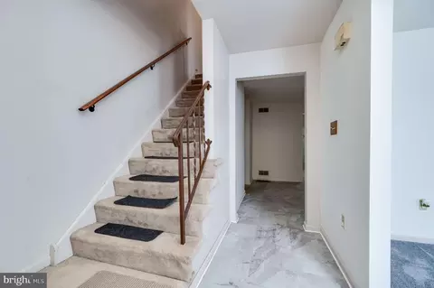 Entry Way - 1909 Andre Ct, Wyomissing, PA 19610 photo 2 of 3