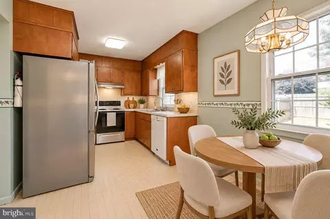 Kitchen - 1909 Andre Ct, Wyomissing, PA 19610 photo 2 of 6