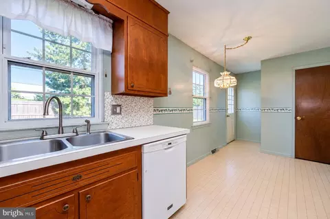 Kitchen - 1909 Andre Ct, Wyomissing, PA 19610 photo 6 of 6