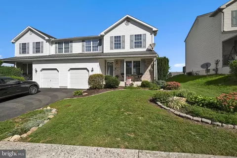 Exterior - 351 Oneida Dr, Sinking Spring, PA 19608 photo 2 of 12