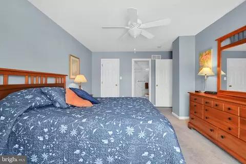 Bedroom - 351 Oneida Dr, Sinking Spring, PA 19608 photo 3 of 6