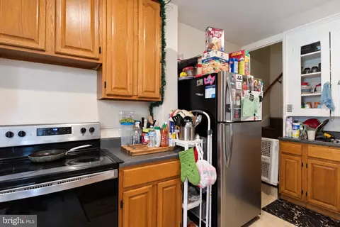 Kitchen - 533 Laurel St, Reading, PA 19602 photo 2 of 3