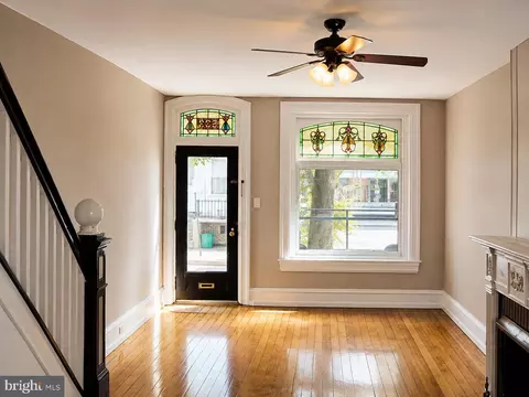 Living - 533 Laurel St, Reading, PA 19602 photo 1 of 1