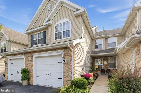 207 Laurel Ct, Morgantown, PA 19543
