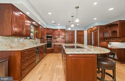 Kitchen - 24 Fawn Dr, Reading, PA 19607 photo 3 of 8