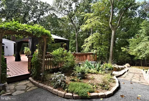 Exterior - 24 Fawn Dr, Reading, PA 19607 photo 12 of 19