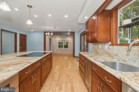 Kitchen - 24 Fawn Dr, Reading, PA 19607 photo 4 of 8