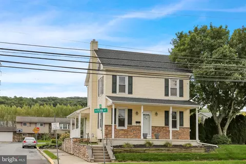 500 W Penn Ave, Robesonia, PA 19551