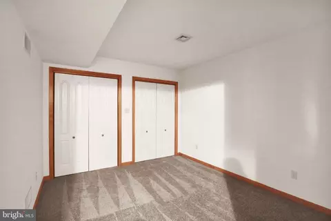 Bedroom - 340 Mountain View Rd, Reading, PA 19607 photo 6 of 7